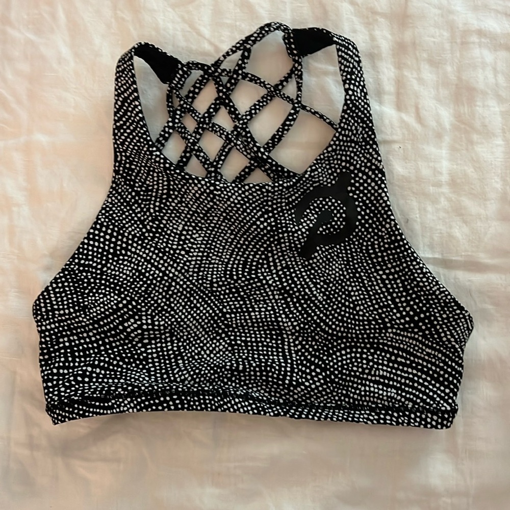 Lululemon x peloton sports bra
